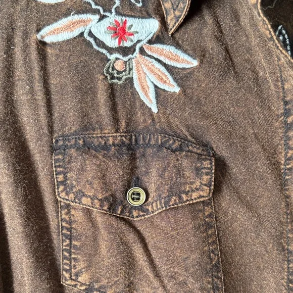 Brown Embroidered Button-Up Shirt western boho - Picture 4 of 9